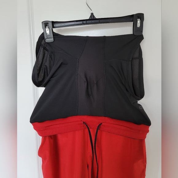 Lululemon Red T.H.E. Short 9" Lined - Picture 3 of 5